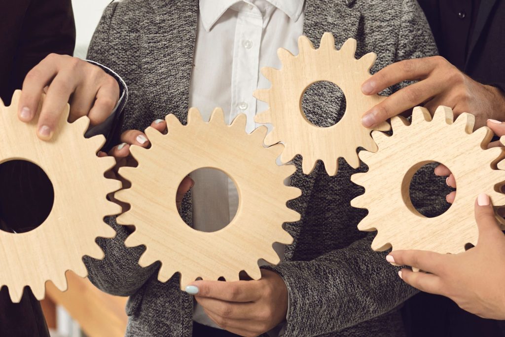 Propel Your Leadership Skills Forward with these 4 Cogs of Management Proficiency